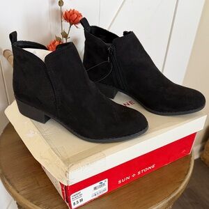 NWT Sun + Stone Cadeef Booties, Black, Size 8.5